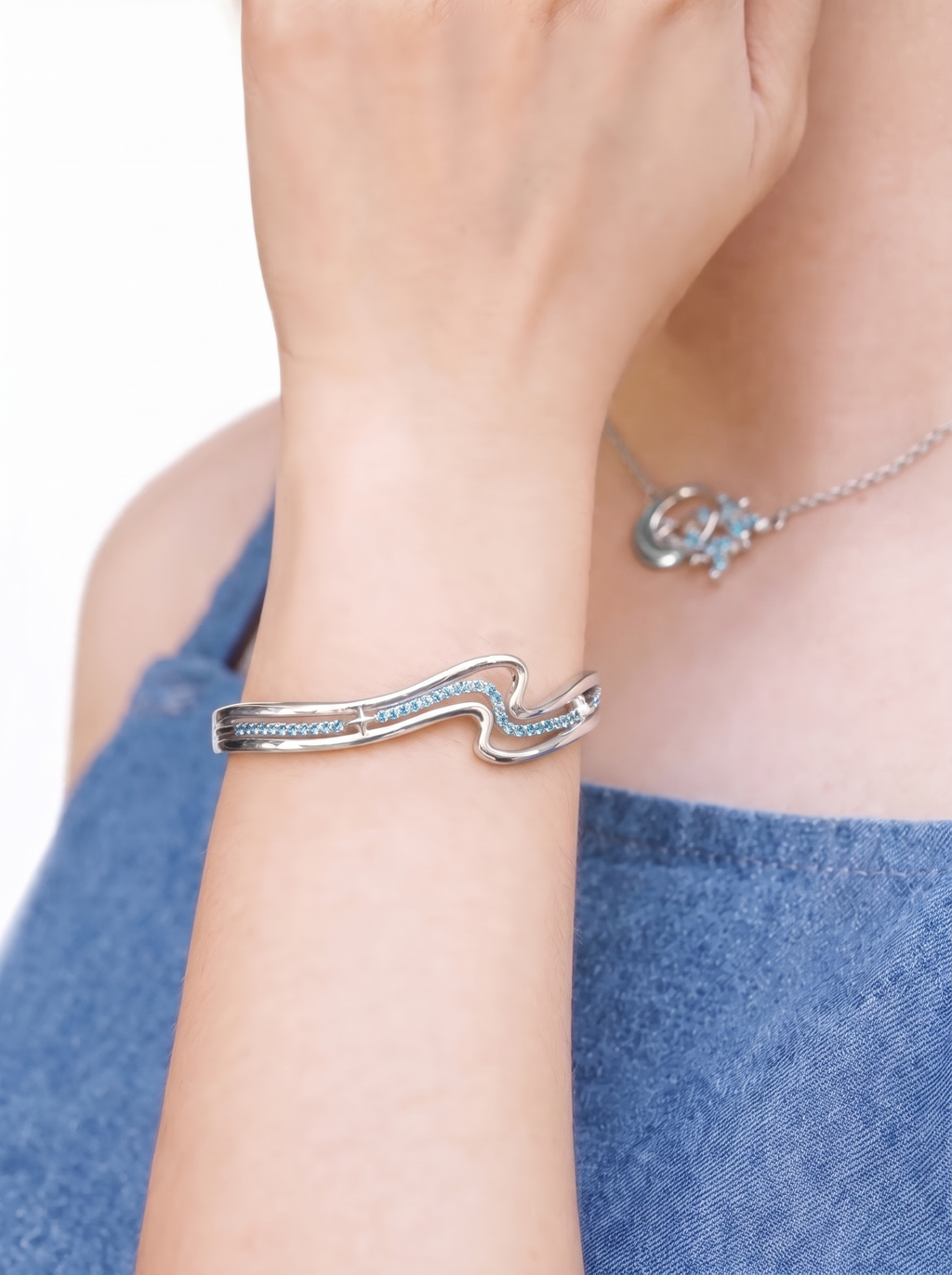 [Pre-Order] Moonlit Sparkle Cuff Bracelet